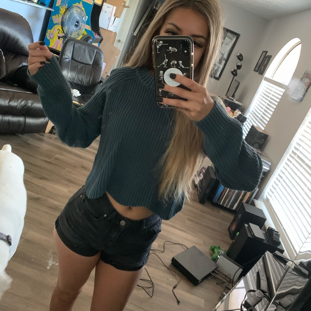Sweater - Picture 2 of 3